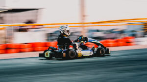 00 7 300x169